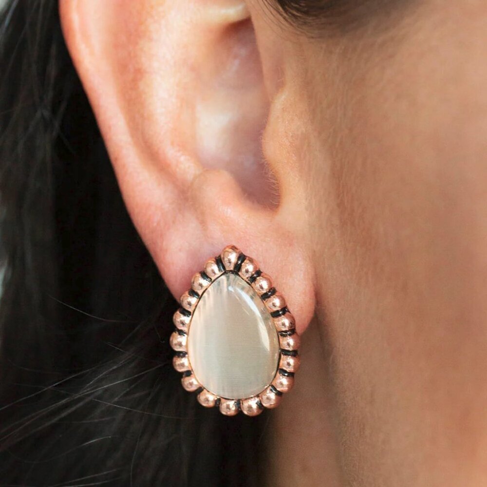 Paparazzi Jewelry Accessories - I Wanna GLOW - Copper Earrings - Vintage